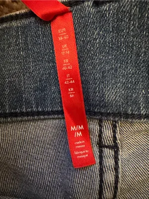 Spanx Classic High-Rise Crop Kick-Flare Jeans - Medium thumbnail 7