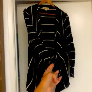 Black & White stripe sweater sz XL thumbnail 6