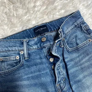 Lucky Brand Medium Wash Blue Denim High Rise Jeans Button Fly Casual Normcore thumbnail 2