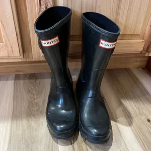 Hunter Black Rubber Boots Size 5M/6F thumbnail 2