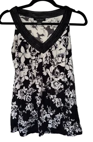White‎ House Black Market Floral V-Neck Sleeveless Blouse Black White Small thumbnail 1
