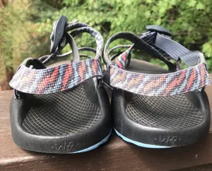 Chacos Strappy Red Blue Sandals Women’s Size 9 thumbnail 4