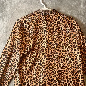 Summersalt The Short Effortless Shirt‎ Dress Cover-Up Leopard Print Size Small thumbnail 6