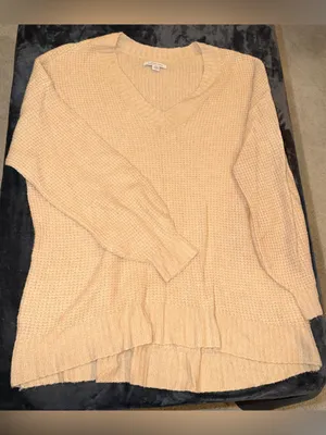 American Eagle Waffle Knit V-Neck Lightweight Knit Pullover Sweater in Beige thumbnail 5