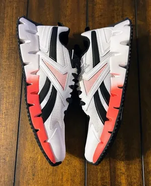 Reebok Men’s Court Advance Sneakers White Black Red Size 9 Low Top Shoes NWOT thumbnail 1