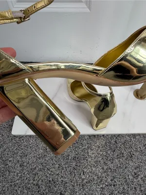 Marc Fisher Size 7M Gold Metallic Pointed Toe Ankle Strap Block Heels NWOT thumbnail 9