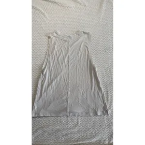 Lululemon Womens Muscle Tank Top Light Gray Relaxed Fit Sleeveless Yoga 4375 thumbnail 2