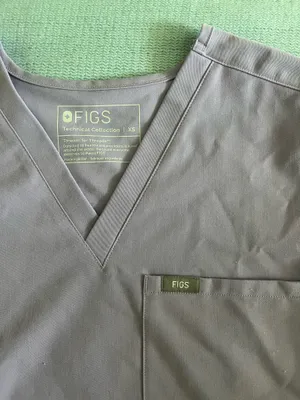 Light Purple Figs Scrub Top thumbnail 2
