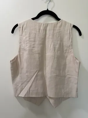 NWT Neutral Sleeveless V thumbnail 7