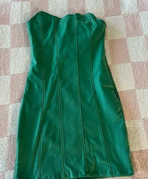Edikted Elegant Green Strapless Dress thumbnail 1