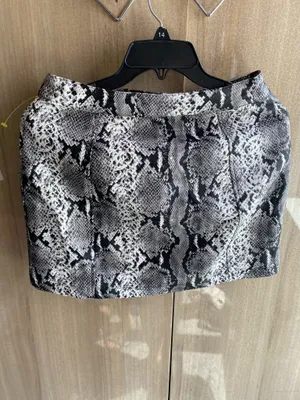 Size medium forever 21 mini faux leather skirt thumbnail 2