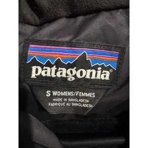 Patagonia Worn Wear Black Down Puffer Jacket Hooded Women Small STY28025FA17 thumbnail 7