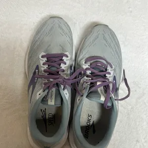 Brooks Gray and Purple Athletic Shoes for Running thumbnail 11