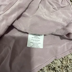 Joie Lavender Mauve‎ 100% Silk Off Shoulder Ruffle Blouse Small 355-D2823 thumbnail 3