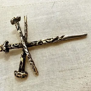 Gold tone Nail Cross pendant Necklace thumbnail 5