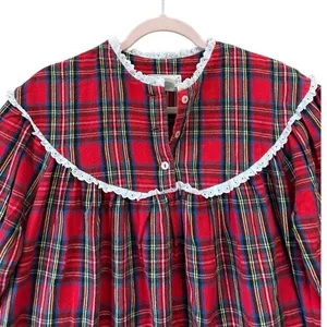 BellePointe Long Nightgown Plaid‎ Flannel Medium Christmas Eyelet Trim Vintage thumbnail 4