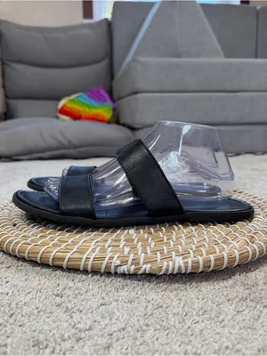 L.L. Bean Women’s Leather Sandals Slip On in Black 10 thumbnail 4