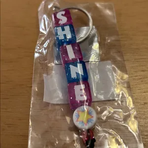 Free with bundle or purchase new Kids 🧒🏻 Shine Block Charm Keychain thumbnail 2
