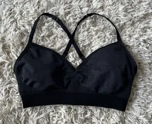 Lululemon black Sports Bra thumbnail 1