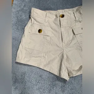Vuori Women's tan Cargo Shorts thumbnail 2