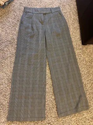 American Eagle Wide-Leg Trousers thumbnail 1