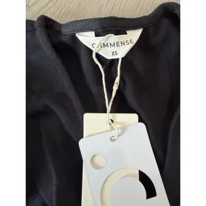 Commense Elegant Contrast Black Cream V-Neck Panel Pleated Long Sleeve Maxi XS thumbnail 4