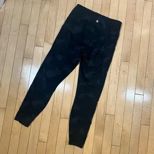 90 DEGREE BY REFLEX Black Camo Camouflage Leggings with side pockets Size Medium thumbnail 7