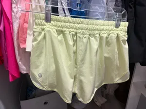 Lululemon Hotty Hot Shorts 2.5" thumbnail 3