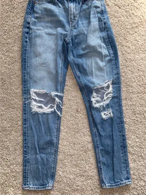 American Eagle Mom Jeans Holes thumbnail 3
