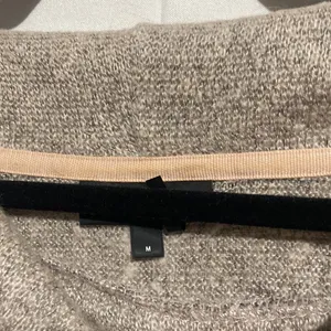 DKNY Over Shoulder Sweater Fall size‎ medium cozy comfort minimalist thumbnail 6