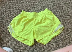 Lululemon 4inch hotty hots thumbnail 1