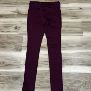 Hue Curvy High Waist Ultra Soft Maroon Leggings Women’s Small thumbnail 3