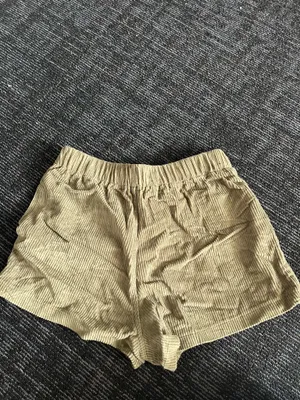 Buckle Courduroy Shorts thumbnail 2