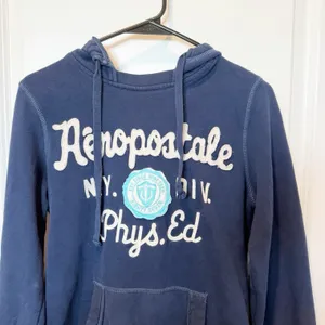 VTG Aeropostale Womens Y2K Navy Hooded Sweatshirt Large Preppy Mall Spellout thumbnail 2