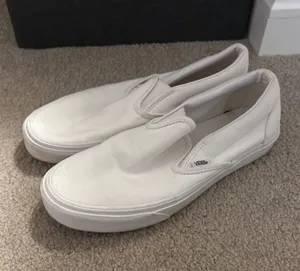 Vans Unisex Slip-On White shoes thumbnail 1