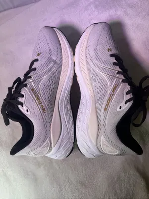 New Balance Women's White and Gold Athletic Running Shoe thumbnail 8
