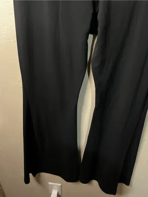 Athleta Aura Black High Rise Flare Athletic Leggings thumbnail 8