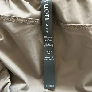 NWOT Vuori Cropped High-Rise Straight Pants in Taupe thumbnail 12