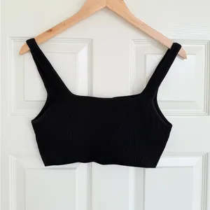 Aritzia Babaton‎ Knit Sculpt Black Ribbed Women's Crop Top Large thumbnail 6