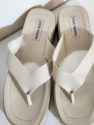 Steve Madden Cream Platform Flip Flop Sandals Size 10 Flaw thumbnail 2