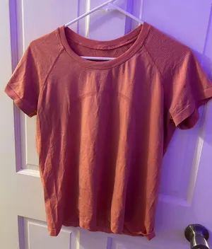 Lululemon Swiftly Tech Short Sleeve Race Length thumbnail 1