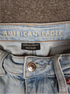 American Eagle Womens Size 2 Denim Relaxed Mom Shorts Raw Hem Destroyed thumbnail 6