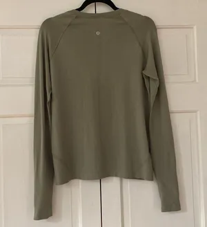Lululemon Swiftly 2.0 Race Length Long Sleeve Size 10 Athletic Shirt Green thumbnail 9