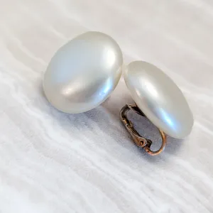 Vintage Clip On Earrings Classic Style Glam Large Faux Pearl Statement thumbnail 3