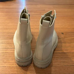 Tony Bianco Boots thumbnail 2