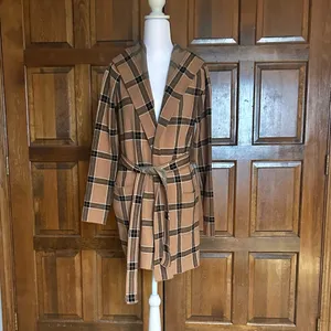 Tahari Plaid Hooded Belted Cardigan Coat Coatigan Tan‎ Black Medium M Jacket thumbnail 3