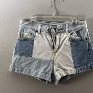 Pacsun Women Denim Blue Patched Mom Shorts‎ Y2K size 25 thumbnail 2