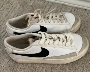Women’s Nike platform sneaker  thumbnail 1