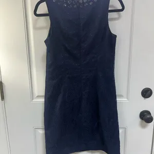 Trina Turk lace overlay embellished shift tank dress size 0 navy‎ blue thumbnail 4