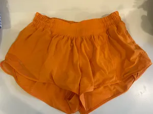 Lululemon Shorts Hotty Hot 2.5" Low-Rise thumbnail 1